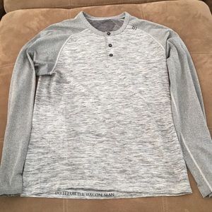 Lululemon metal vent tech long sleeve Henley